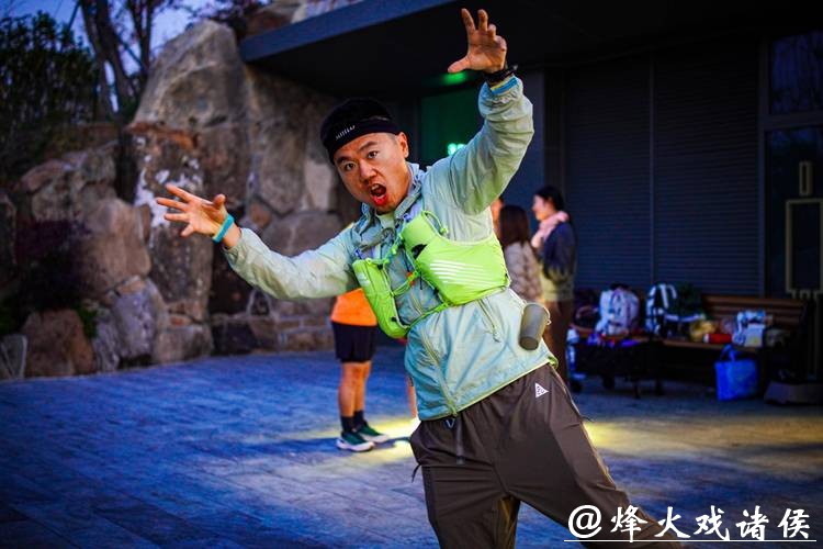 在海拔48米的“山”上跑越野？来看都市跑团如何“整活儿”